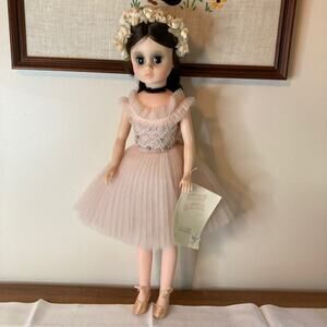 Vintage 70s Madame Alexander 17" Elise Ballerina #1630 (1976) Brunette